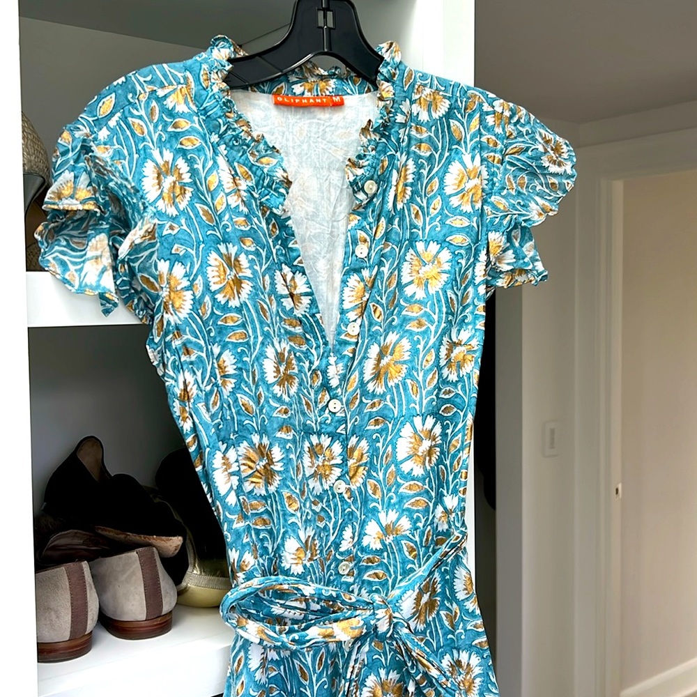 Beautiful Olpihant ruffle collar maxi dress! Size M